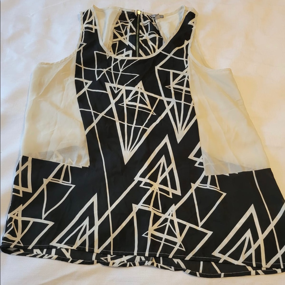 Black and white top